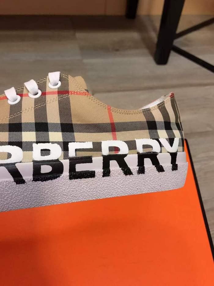  Arrenfashion Men B*urberry Top Sneaker