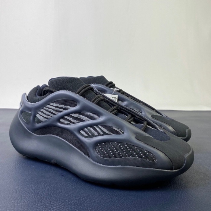  Arrenfashion  Arrenfashion Yeezy Boost 700 V3 Alvah H67799