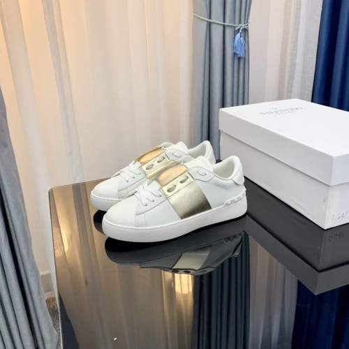 Women Men V*alentino Sneakers ( Arrenfashion)