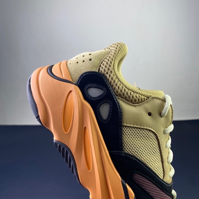  Arrenfashion  Arrenfashion Yeezy Boost 700 Enflame Amber GW0297