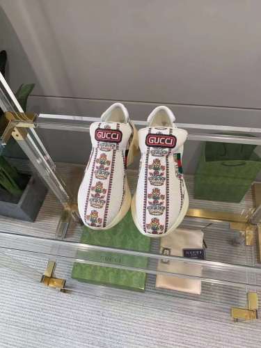 Men Women G*ucci Sneakers ( Arrenfashion)