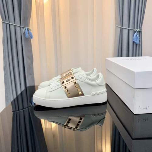 Women Men V*alentino Sneakers ( Arrenfashion)