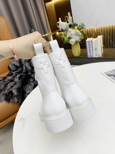 Women L*ouis V*uitton Top Boots ( Arrenfashion)