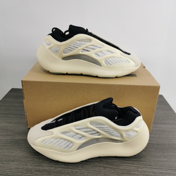  Arrenfashion  Arrenfashion Yeezy Boost 700 V3 Grey Azael