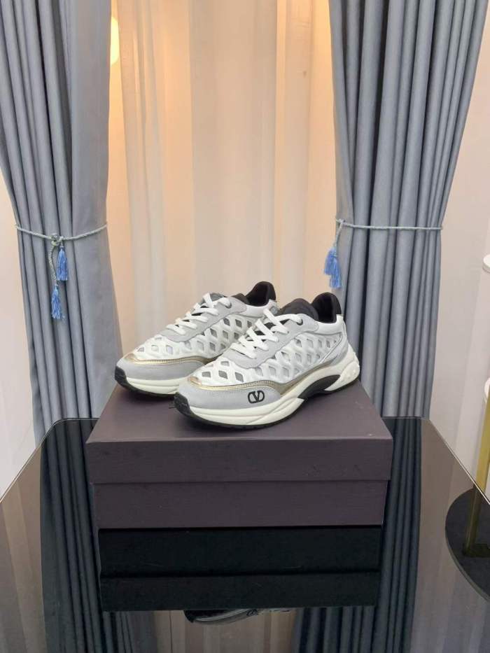 Women Men V*alentino Sneakers ( Arrenfashion)