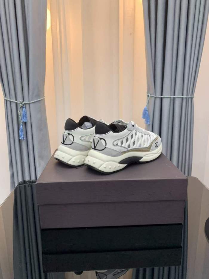 Women Men V*alentino Sneakers ( Arrenfashion)