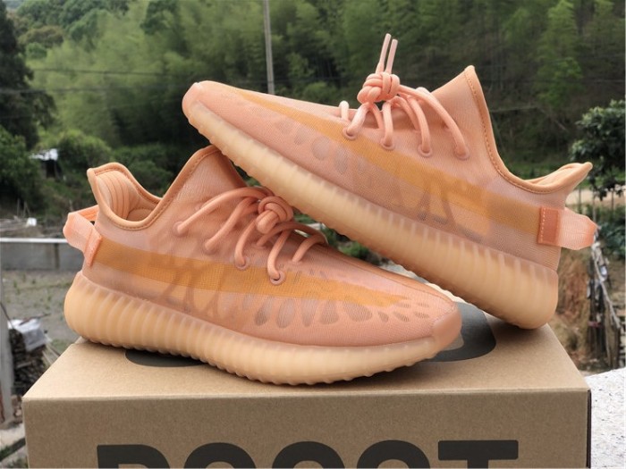  Arrenfashion  Arrenfashion Yeezy Boost 350 V2 GW2870