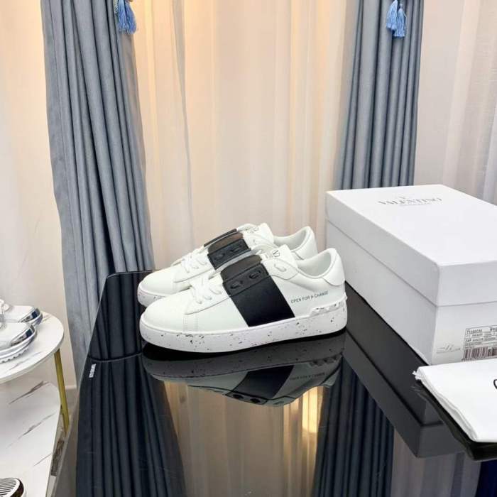 Women Men V*alentino Sneakers ( Arrenfashion)