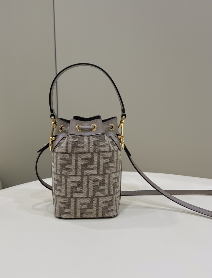  Arrenfashion F*endi Top Bag 18*12*10CM