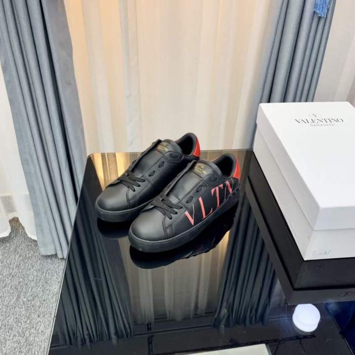 Women Men V*alentino Sneakers ( Arrenfashion)