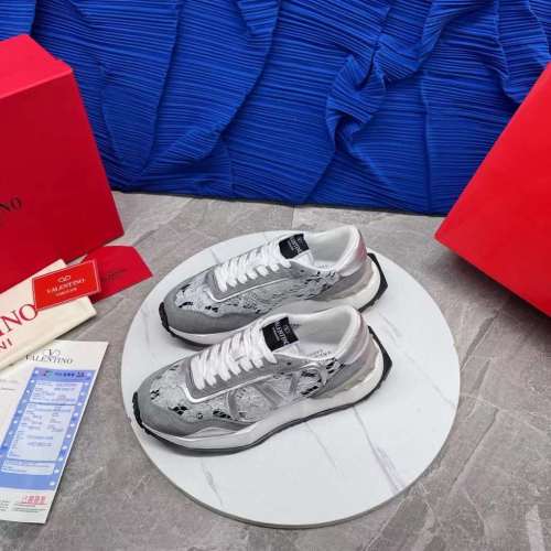 Women Men V*alentino Sneakers ( Arrenfashion)