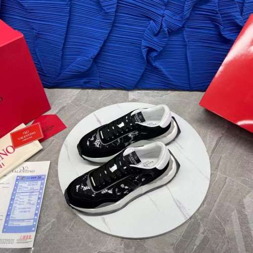 Women Men V*alentino Sneakers ( Arrenfashion)