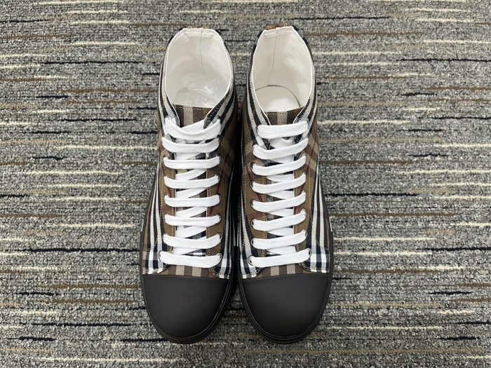  Arrenfashion Men Women B*rberry Sneaker