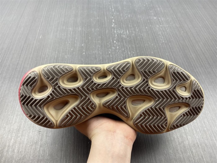  Arrenfashion  Arrenfashion Yeezy Boost 700 V3 Fade Carbon GW1814