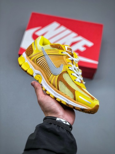 Nike Zoom Vomero 5 SP (Arrenfashion)