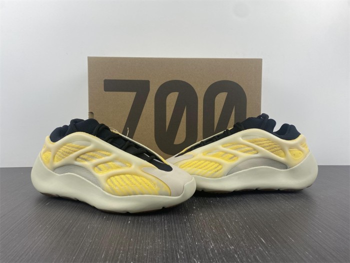 Arrenfashion  Arrenfashion Yeezy Boost 700 V3 HP5425