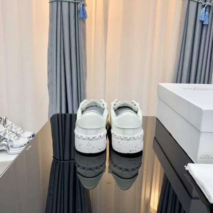 Women Men V*alentino Sneakers ( Arrenfashion)