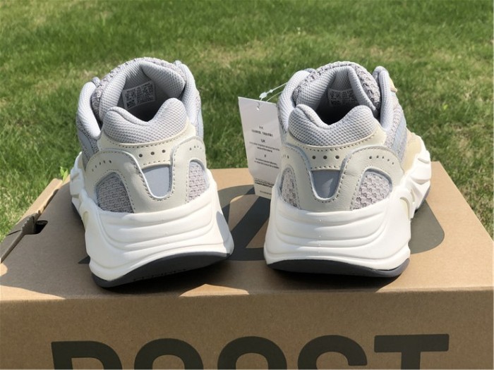  Arrenfashion  Arrenfashion Yeezy Boost 700 V2 “Cream” GY7924