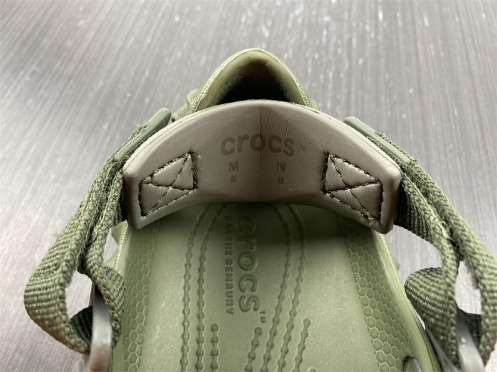  Arrenfashion Men Women S*alehe B*embury x Crocs Sandals