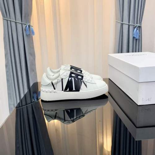 Women Men V*alentino Sneakers ( Arrenfashion)