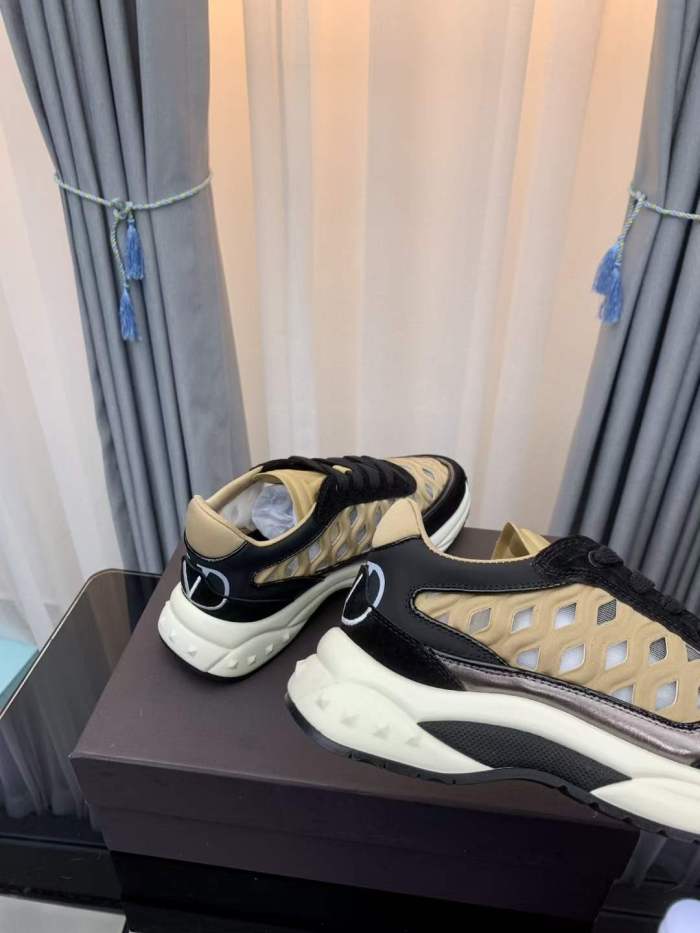 Women Men V*alentino Sneakers ( Arrenfashion)