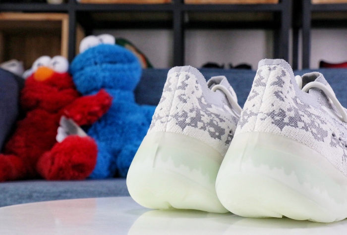 Arrenfashion  Arrenfashion Yeezy Boost 380 Alien