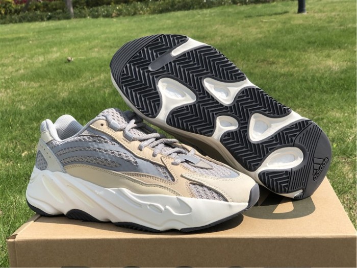  Arrenfashion  Arrenfashion Yeezy Boost 700 V2 “Cream” GY7924