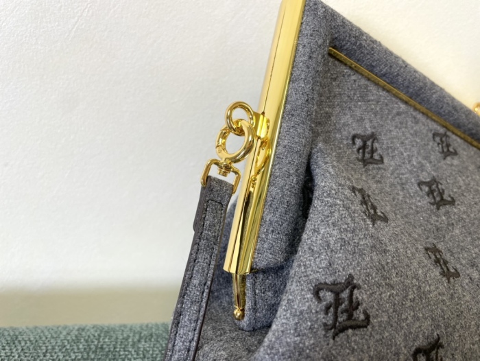  Arrenfashion F*endi Top Bag 26*9.5*18CM