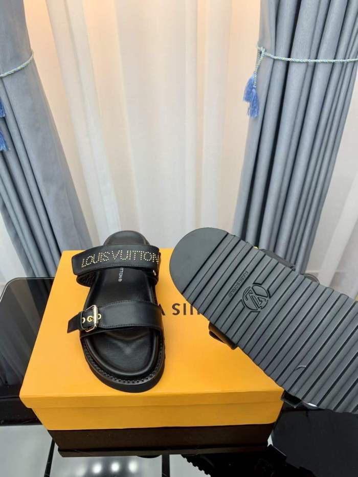 Women Men L*ouis V*uitton Top Slippers (Arrenfashion)