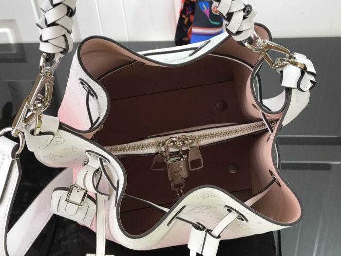  Arrenfashion L*ouis V*uitton Top Bag 25 x 25 x 20 cm