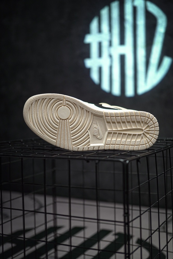 Nike Air Jordan 1 High AJ1 ( Arrenfashion)