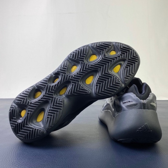  Arrenfashion  Arrenfashion Yeezy Boost 700 V3 Alvah H67799