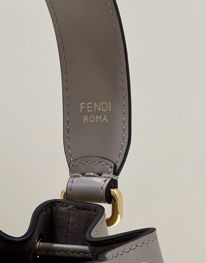  Arrenfashion F*endi Top Bag 18*12*10CM