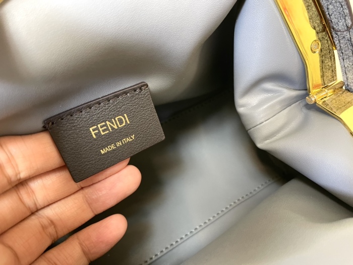  Arrenfashion F*endi Top Bag 26*9.5*18CM