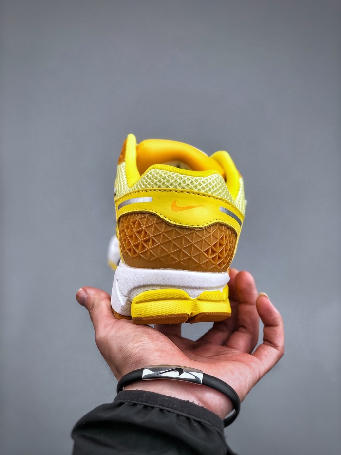 Nike Zoom Vomero 5 SP (Arrenfashion)