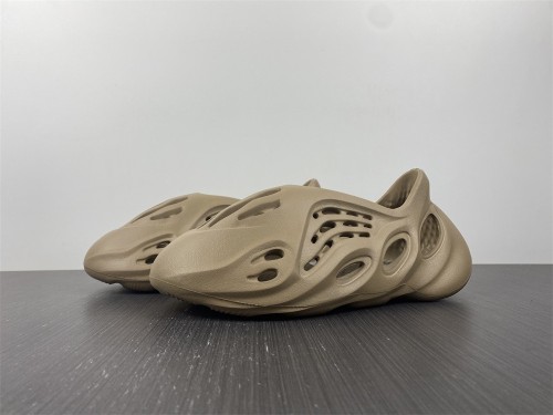  Arrenfashion  Arrenfashion Yeezy Foam Runner GV6774