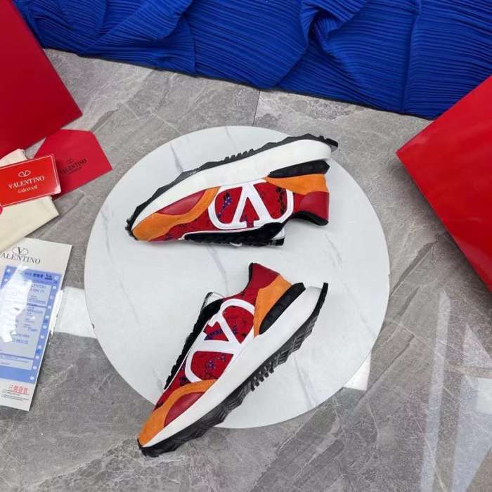 Women Men V*alentino Sneakers ( Arrenfashion)