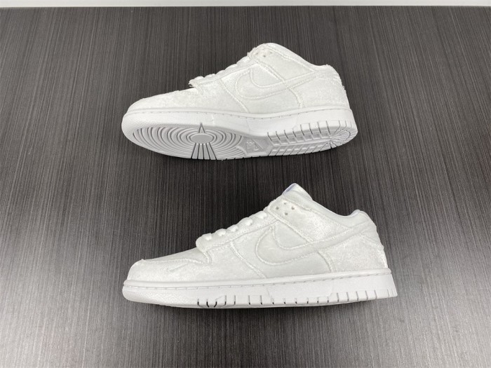  from Arrenfashion Dover Street Market x Nike Dunk Low “Triple White” DH2686-100
