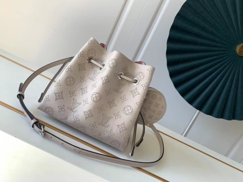  Arrenfashion L*ouis V*uitton Top Bag 19*22*14cm