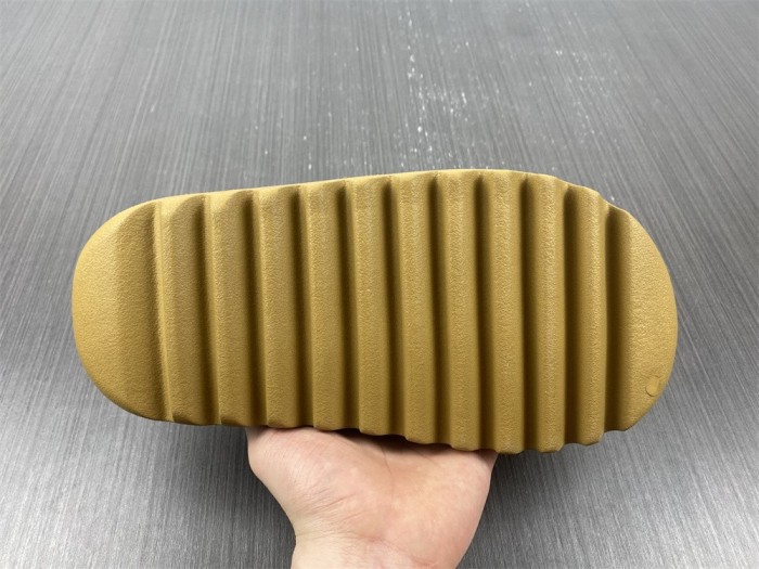  Arrenfashion  Arrenfashion Yeezy Slide Ochre GW1931
