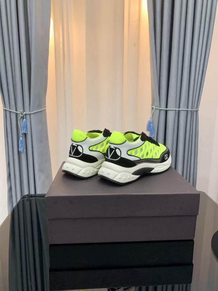 Women Men V*alentino Sneakers ( Arrenfashion)