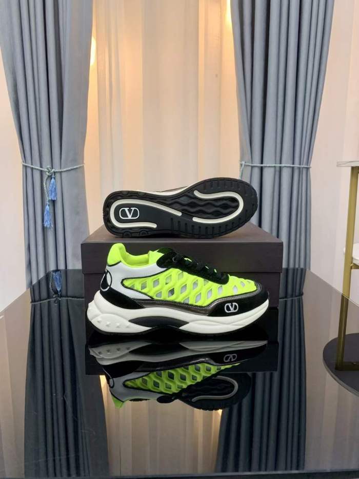 Women Men V*alentino Sneakers ( Arrenfashion)