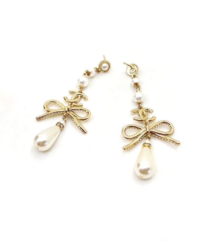 Women Earrings C*hanel ( Arrenfashion)