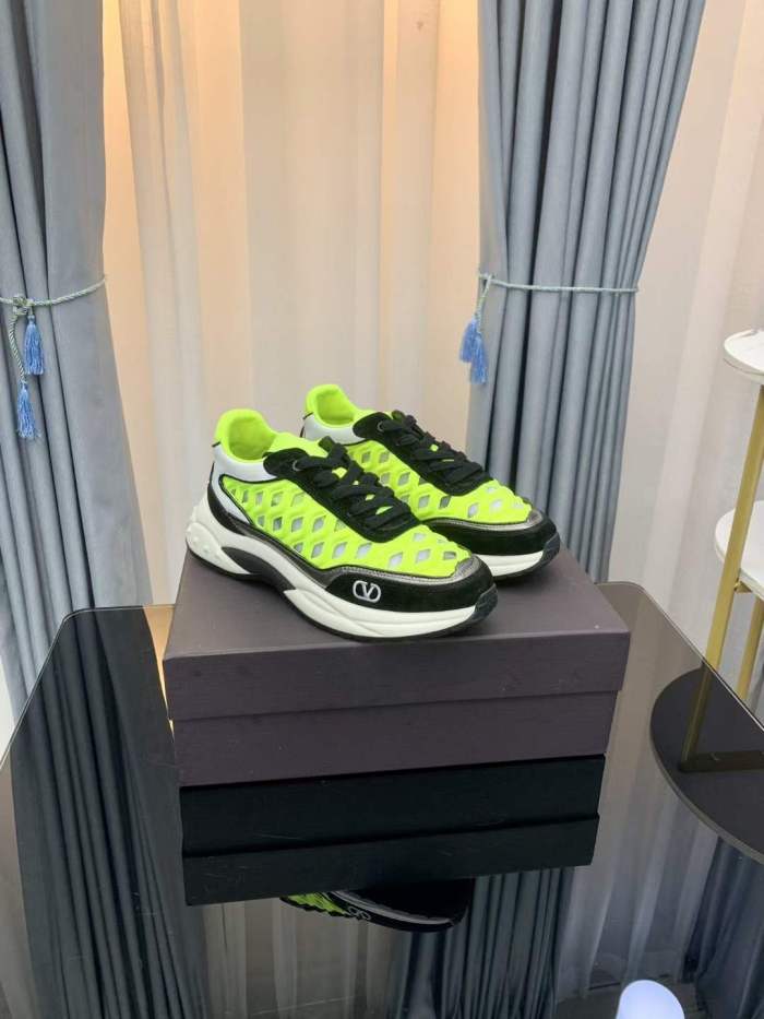 Women Men V*alentino Sneakers ( Arrenfashion)