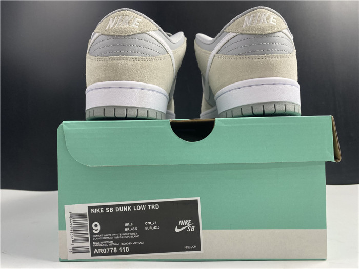  from Arrenfashion Nike Dunk SB L TRD AR0778-110