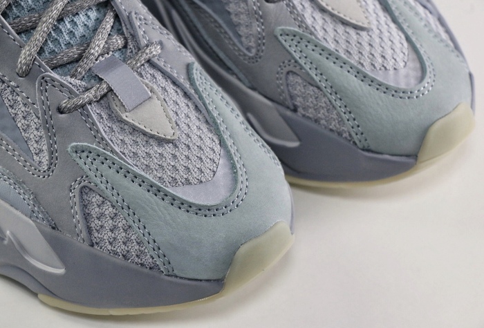  Arrenfashion  Arrenfashion Yeezy Boost 700 V2 “Inertia”
