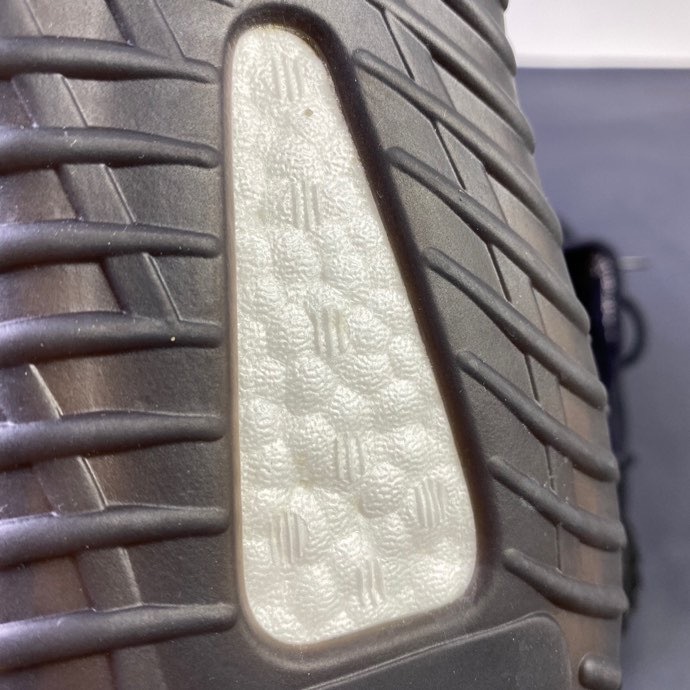  Arrenfashion  Arrenfashion Yeezy Boost 350 V2 BY1604