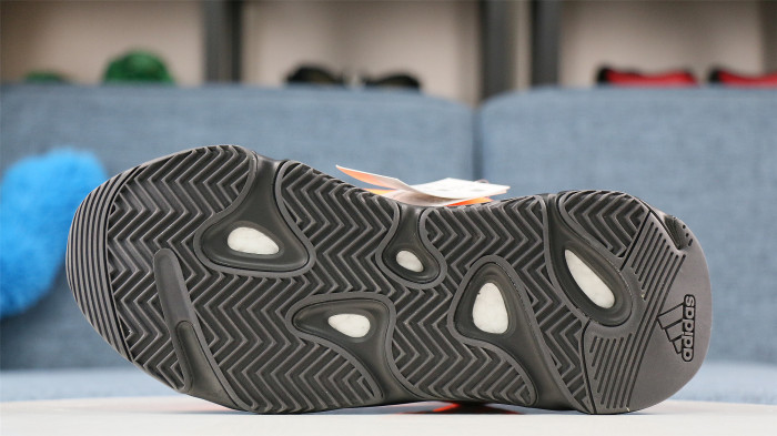  Arrenfashion  Arrenfashion Yeezy Boost 700 MNVN