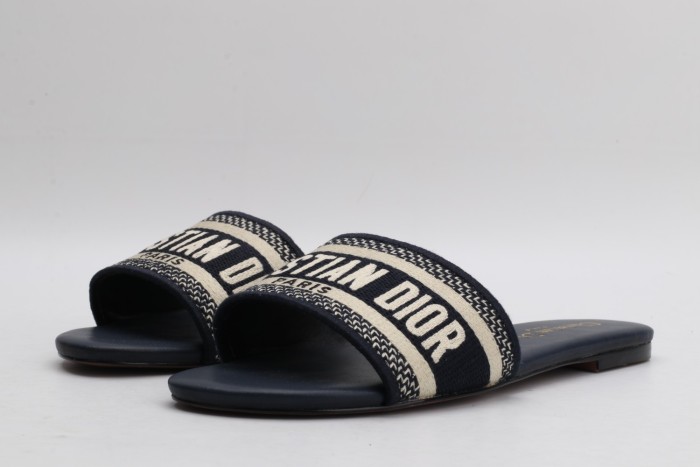  Arrenfashion Women D*or Sandals