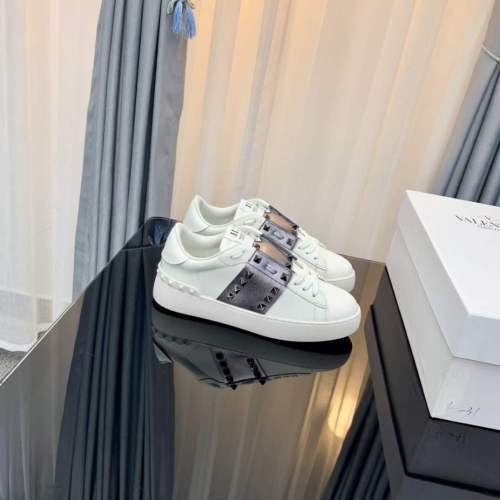 Women Men V*alentino Sneakers ( Arrenfashion)